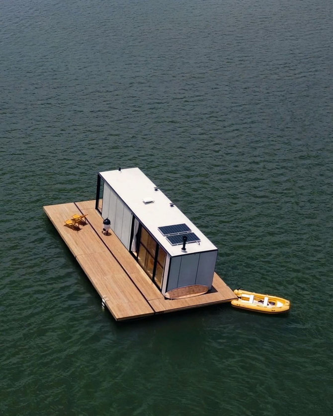 Floating House. @franparente nuotr.