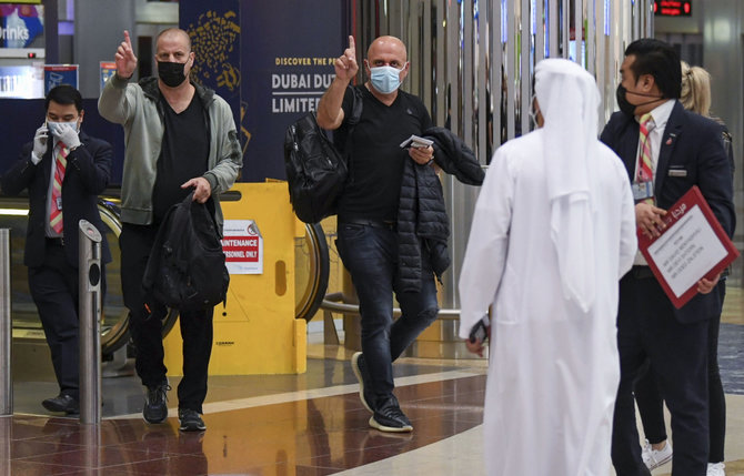 AFP/„Scanpix“ nuotr./Turistai Dubajuje