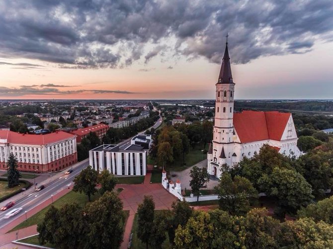 Manto Grigaliūno nuotr./Šiaulių šv. apaštalų Petro ir Pauliaus katedra