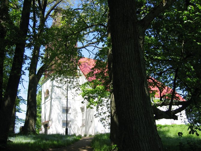 V.Mikaičio nuotr./Tolminkiemis ir Donelaičio bažnyčia