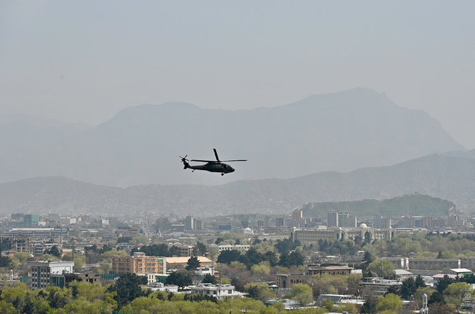 Dano Pankevičiaus nuotr./Kariniai malūnsparniai virš Kabulo