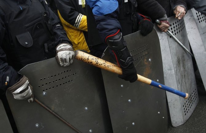 „Reuters“/„Scanpix“ nuotr./Maidano gynybos būriai Kijeve