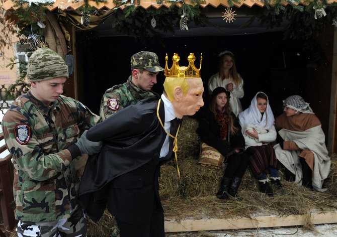 AFP/„Scanpix“ nuotr./Karalius Erodas ukrainiečių Kalėdiniame vaidinime tapo Vladimiru Putinu