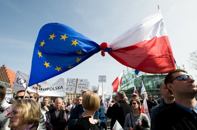 AFP/„Scanpix“ nuotr./Protestas Lenkijoje