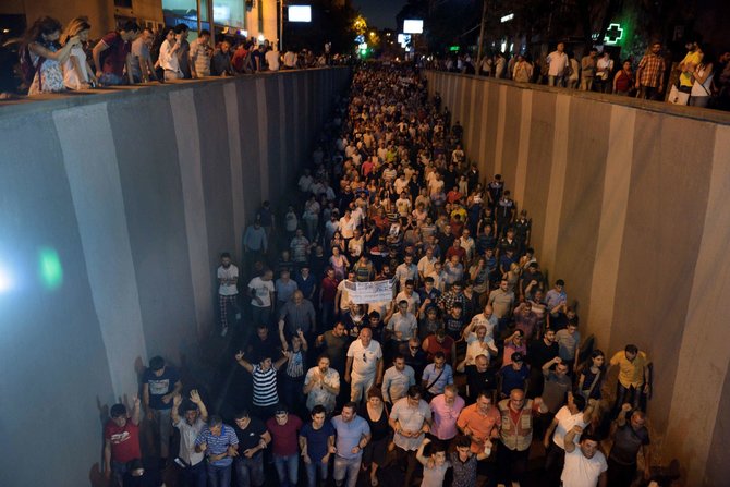 AFP/„Scanpix“ nuotr./Protestai Armėnijoje