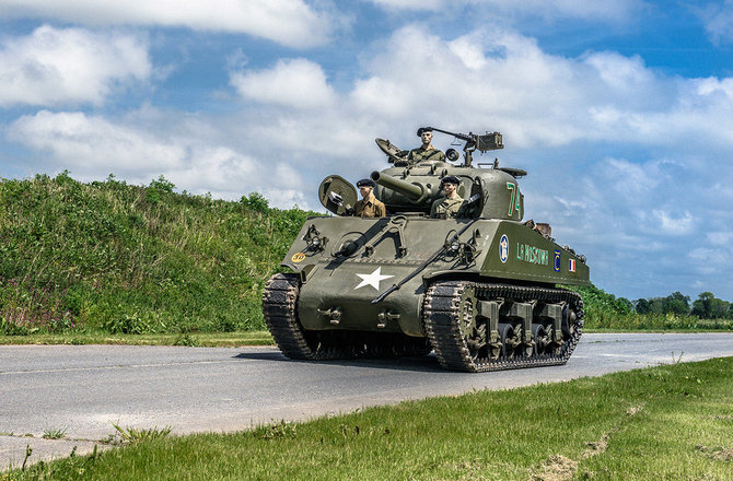 „Artcurial“ nuotr./105mm „Chrysler M4 Sherman“ tankas