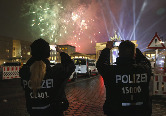 „Reuters“/„Scanpix“ nuotr./Naujieji metai Berlyne, Vokietijoje