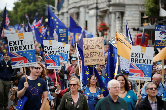 „Reuters“/„Scanpix“ nuotr./Eisena prieš „Brexit“