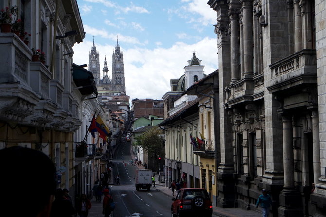 Neringos Butnoriūtės nuotr./Sostinė Kitas. Tolumoje – Basilíca de Quito