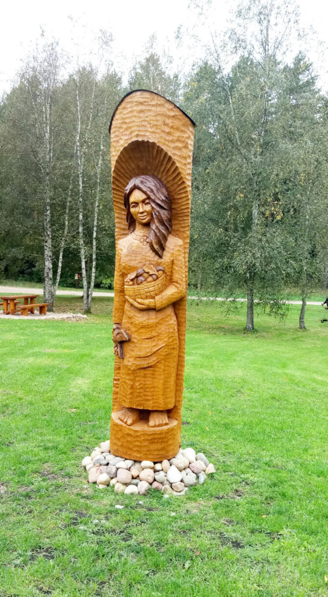 Urėdijos nuotr./Urėdijos darbuotojai parką įrengė savo jėgomis