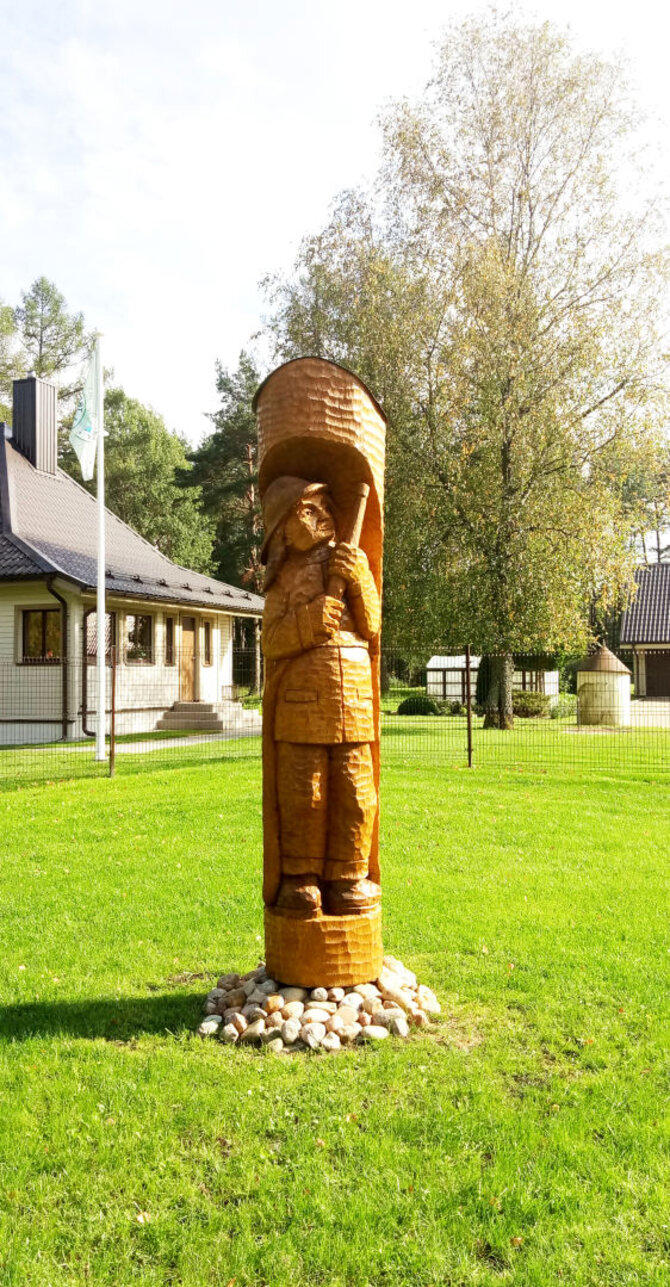 Urėdijos nuotr./Urėdijos darbuotojai parką įrengė savo jėgomis