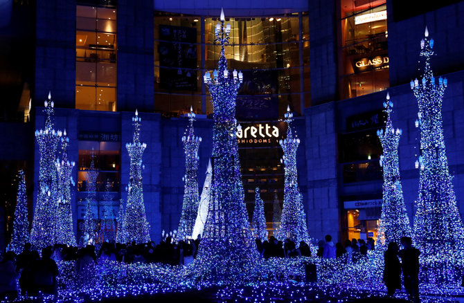„Reuters“/„Scanpix“ nuotr./Kalėdos Tokijuje