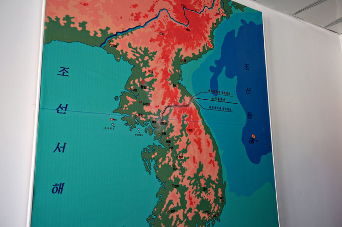 Karolio Žukausko nuotr./Žemėlapio misija Šiaurės Korėjoje