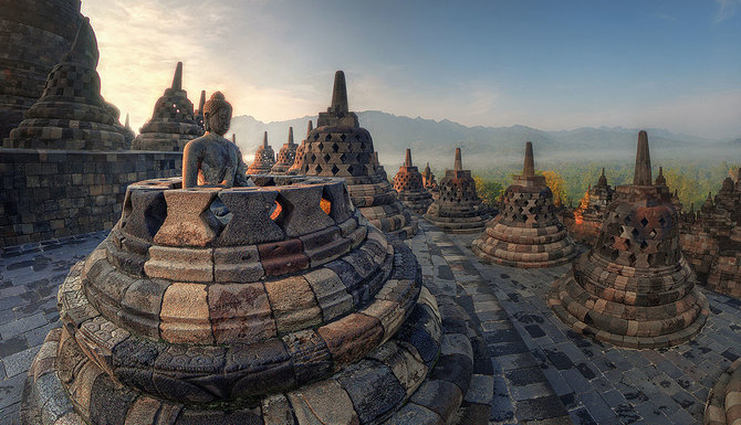 Shutterstock.com nuotr./Borobuduras
