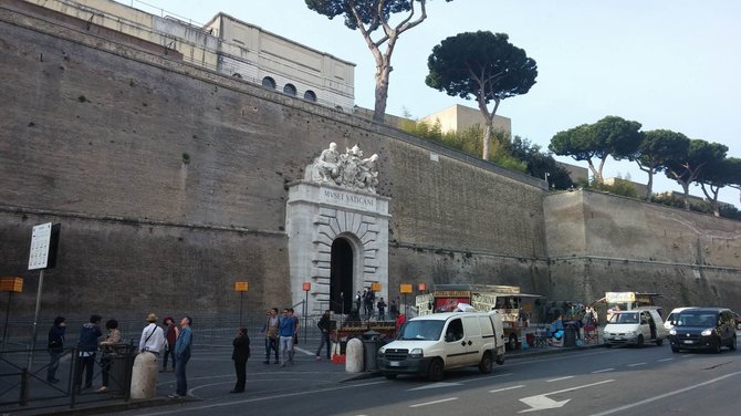 V.Mikaičio nuotr./Vatikano miesto siena