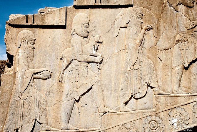 Tomo Baranausko/Pasaulio piemuo nuotr./Daug geriau nei kolonos ar sienos Persepolyje išlikę bareljefai su vaizdais iš ano meto gyvenimo. Įdomiausia, kad iš gausybės išlikusių bareljefų tik viename pavaizduota moteris
