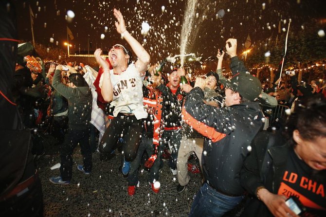 „Reuters“/„Scanpix“ nuotr./Beisbolo aistruolių šėlsmas San Fransiske