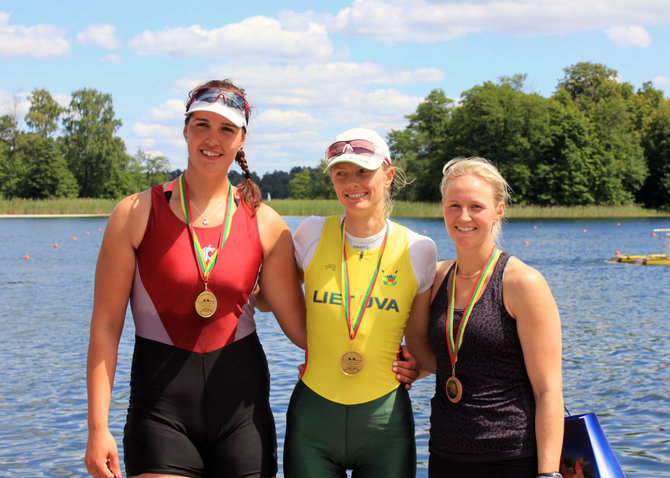 LIF nuotr./Ieva Adomavičiūtė, Lina Šaltytė ir Elza Gulbe