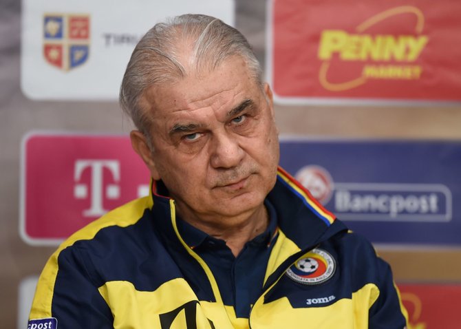 AFP/„Scanpix“ nuotr./Rumunijos rinktinės treneris Anghelas Iordanescu