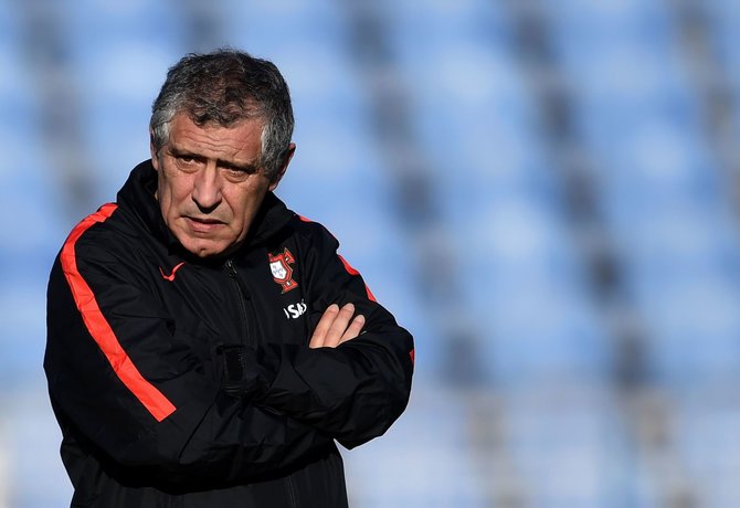 AFP/„Scanpix“ nuotr./Portugalijos rinktinės treneris Fernando Santosas