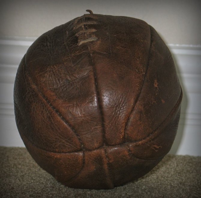 XIX a. futbolo kamuolys