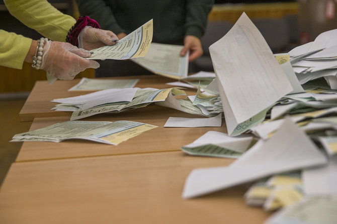 Roko Lukoševičiaus / 15min nuotr./Seimo rinkimai 2020, balsų skaičiavimas