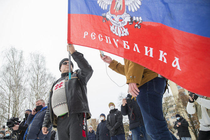 Roko Lukoševičiaus / 15min nuotr./Mitingas prie Rusijos ambasados „Už laisvę Aleksejui Navalnui, už demokratiją ir žmogaus teises Rusijoje“