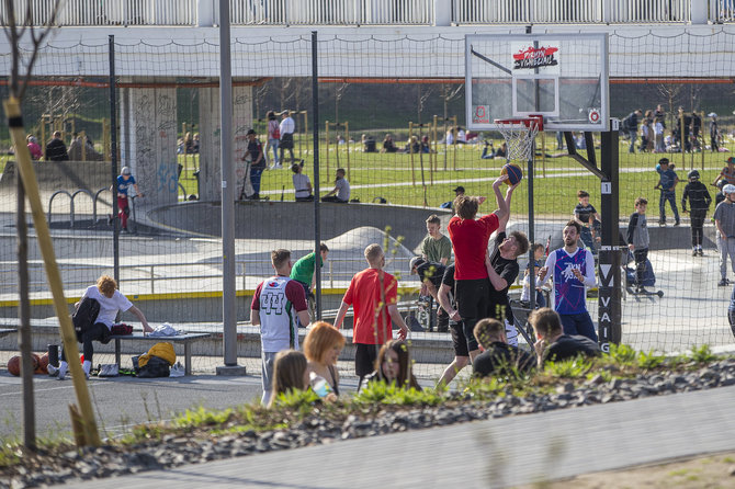 Roko Lukoševičiaus / 15min nuotr./Saulėta sekmadienio popietė Vilniaus centre