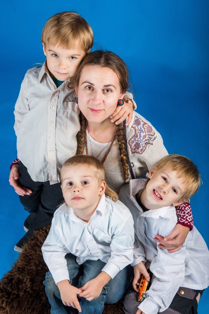 Asmeninio archyvo nuotr. /Ingula Rinkevičienė su vaikais