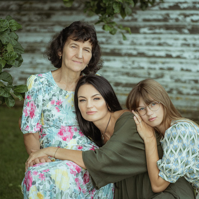 Laimos ir Simo nuotr./Jolanta Rutkauskienė su šeima