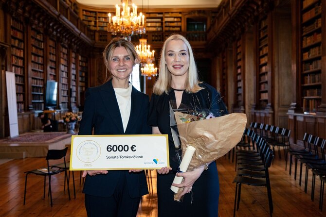 Yanan Li nuotr./Nugalėtojai Sonatai Tomkevičienei įteikta ir 6000 eurų dovana