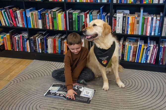 Kauno Vinco Kudirkos viešosios bibliotekos nuotr./Skaitymai su šunimis
