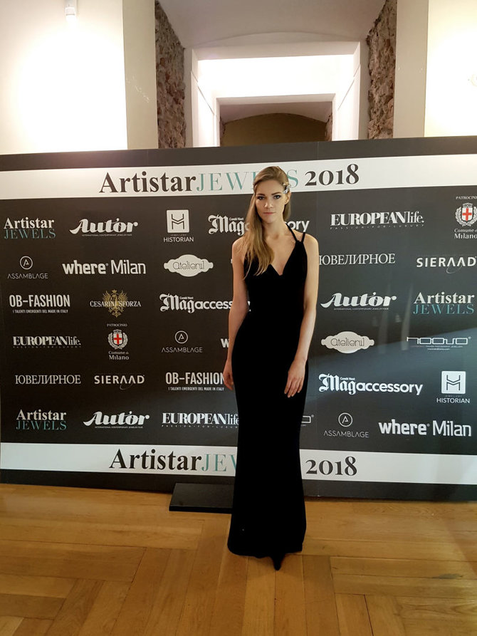 Asmeninio archyvo nuotr. /Juvelyrė Ernesta Statkutė ir jos papuošalai juvelyrikos darbų pristatyme Artistar Jewels 2018