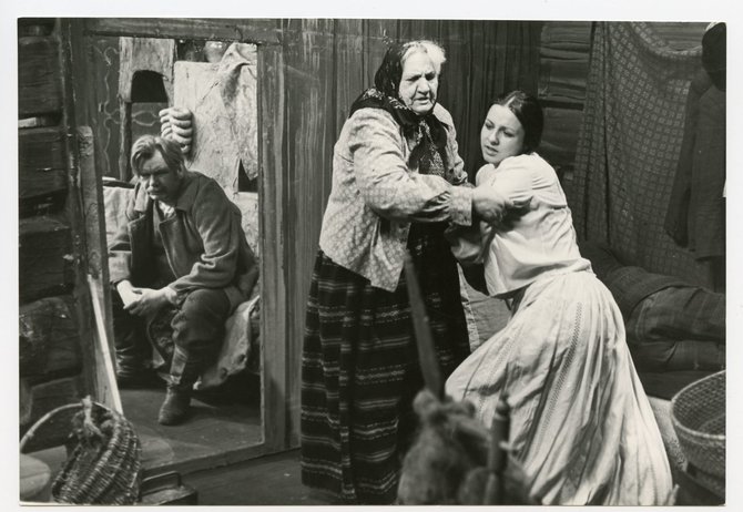 Eglė Gabrėnaitė spektaklyje „Marti“ (1978)