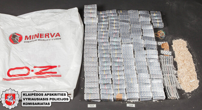 Policijos nuotr. /Per kratas policija rado įspūdingus kiekius kvaišalų