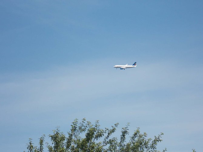 skaitytojo nuotrauka/„Small Planet Airlines“ lėktuvas