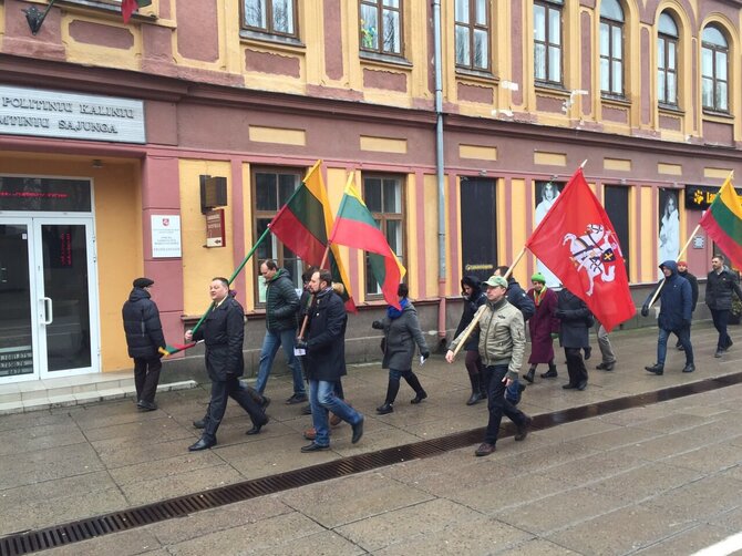 Kauno Senamiesčio bendruomenės nuotr./Nepriklausomybės dienos proga inicijuotos eitynės Kaune