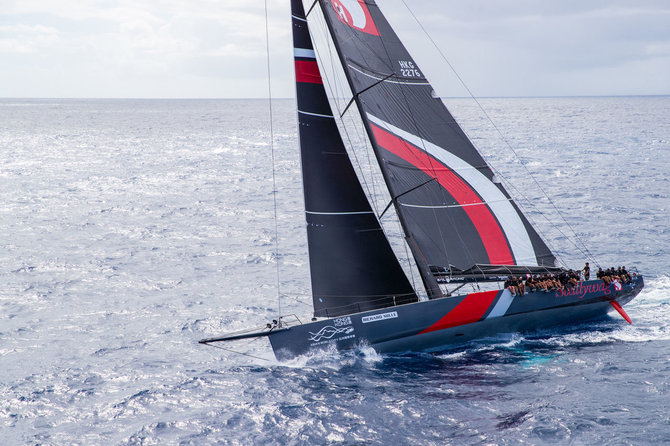 Christophe Jouany nuotr./„SHK Scallywag“ jachta – „Ambersail 2“ konkurentai, pirmą dieną „Les Voiles de St. Barth“ regatoje užėmę antrąją vietą