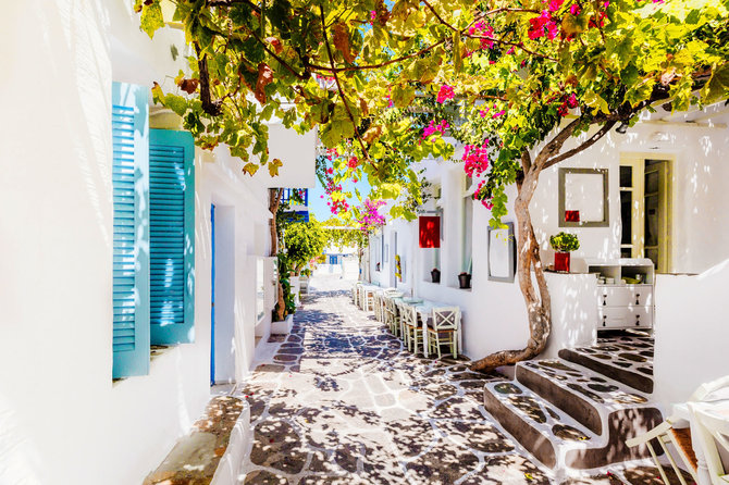 „Shutterstock“ nuotr. /Tipinė graikiška gatvelė, Graikija