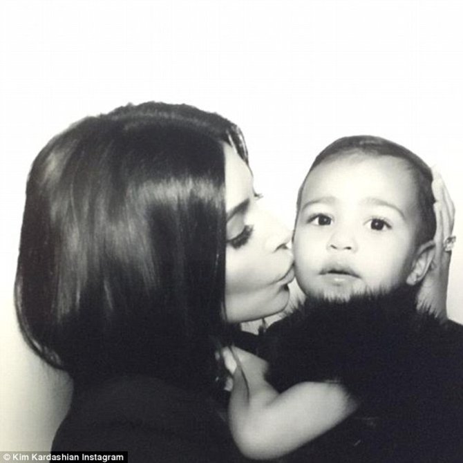 „Instagram“ nuotr./Kim Kardashian su dukra North