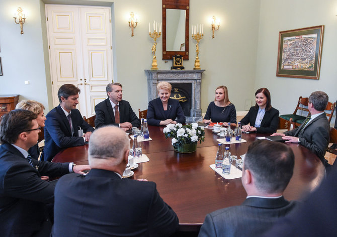 R. Dačkaus nuotr./Lietuvos Respublikos Prezidentė Dalia Grybauskaitė susitiko su Generalinės prokuratūros vadovybe ir apygardų prokuratūrų vyriausiaisiais prokurorais.  