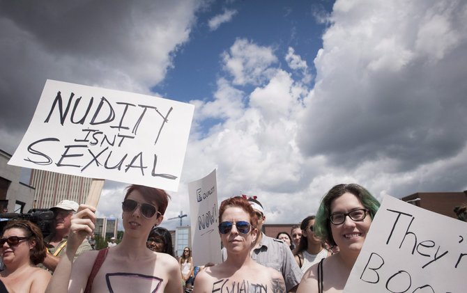 „Scanpix“/AP nuotr./Moterų protestas Kanadoje