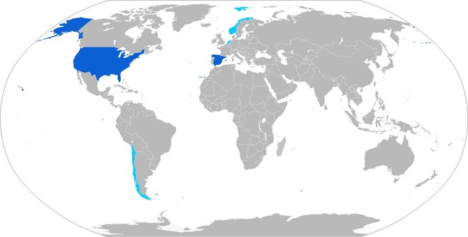 „Wikipedia“ nuotr./Tamsiai mėlyna – NASAMS sistemas naudojančios šalys, žydra – šalys, naudojančios NASAMS 2