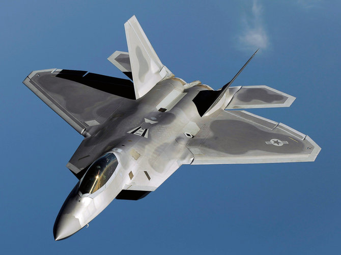 „Wikipedia“ nuotr./Naikintuvas „F-22 Raptor“