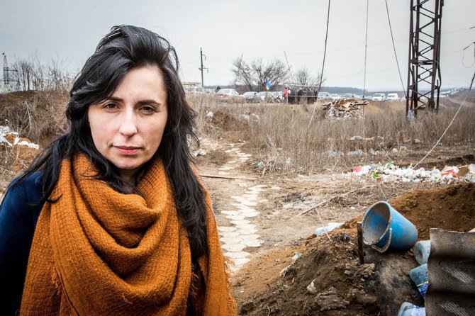 Vidmanto Balkūno/15min.lt nuotr./Ukrainietė savanorė Jevgenija, padedanti Ukrainos kariams