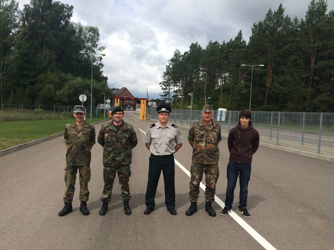 Asmeninė nuotr./2015 metų rugpjūtį M.Lukšys su Vokietijos rezervistais lankėsi Jurbarke ir Ramoniškių pasienio kontrolės punkte