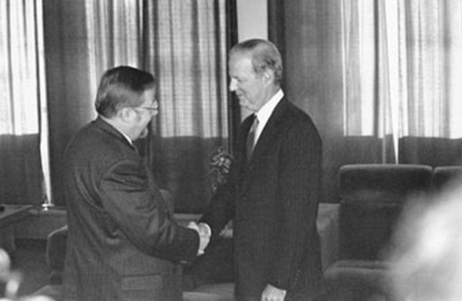 LRS nuotr./JAV valstybės sekretoriaus Jameso Bakerio vizitas Vilniuje, 1991 metų rugsėjo 14 d.
