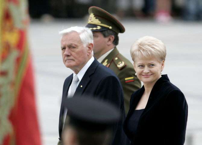 „Reuters“/„Scanpix“ nuotr./Valdas Adamkus ir Dalia Grybauskaitė