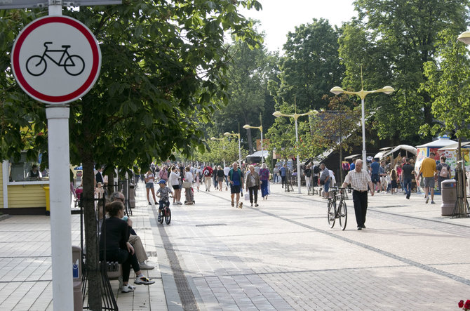 Valdo Kopūsto / 15min nuotr./Ilgojo savaitgalio pradžia Palangoje