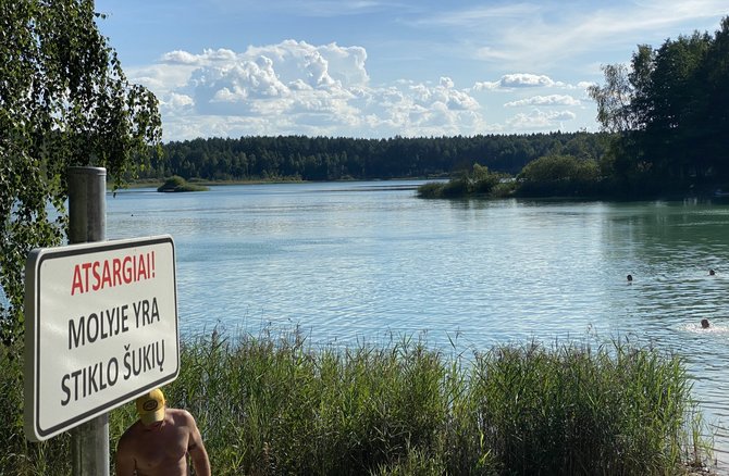 Valdo Kopūsto / 15min nuotr./Itin populiarus Gėlos ežeras šalia Vilniaus slepia pavojus